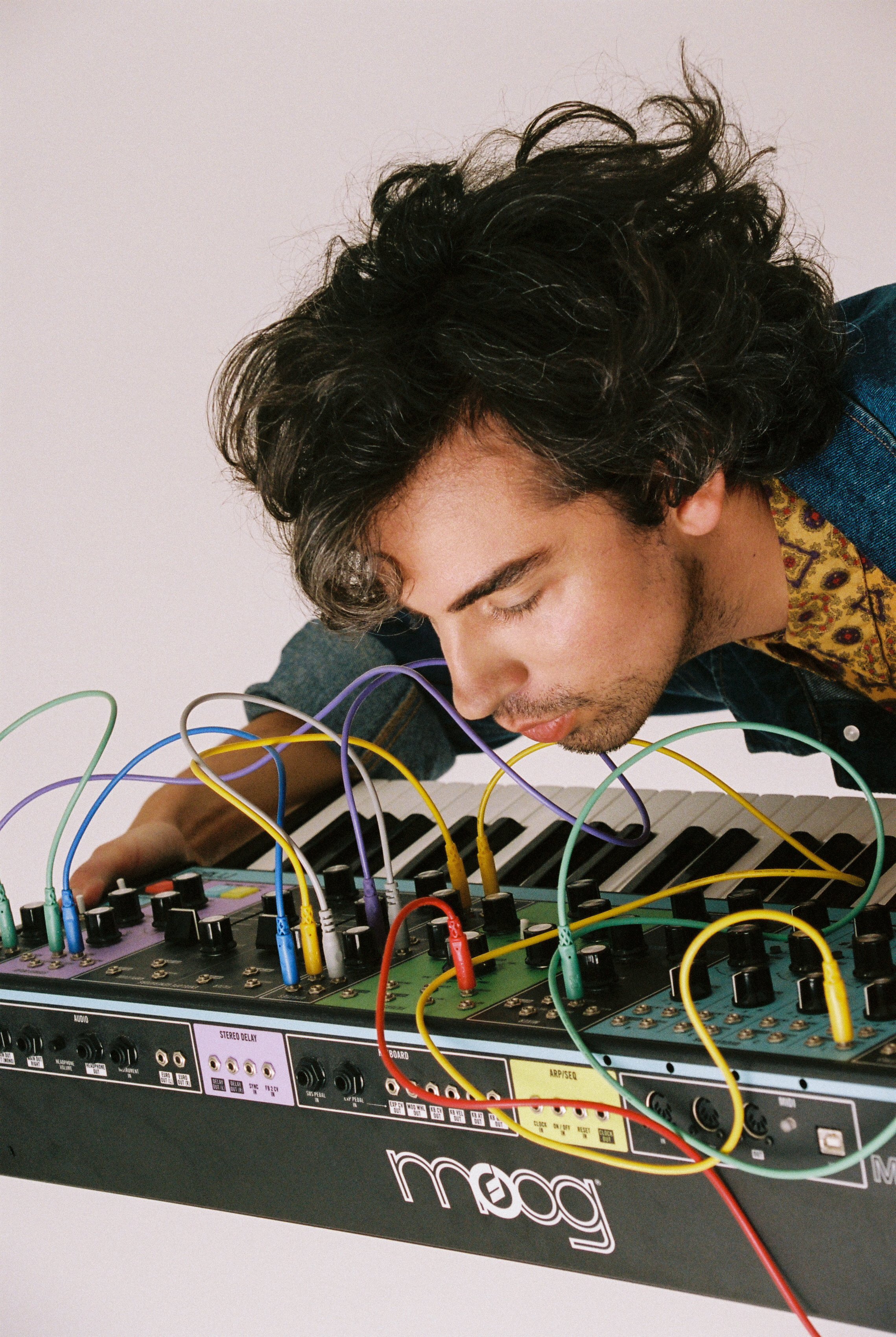 Clément Walker-Viry au synthétiseur modulaire
